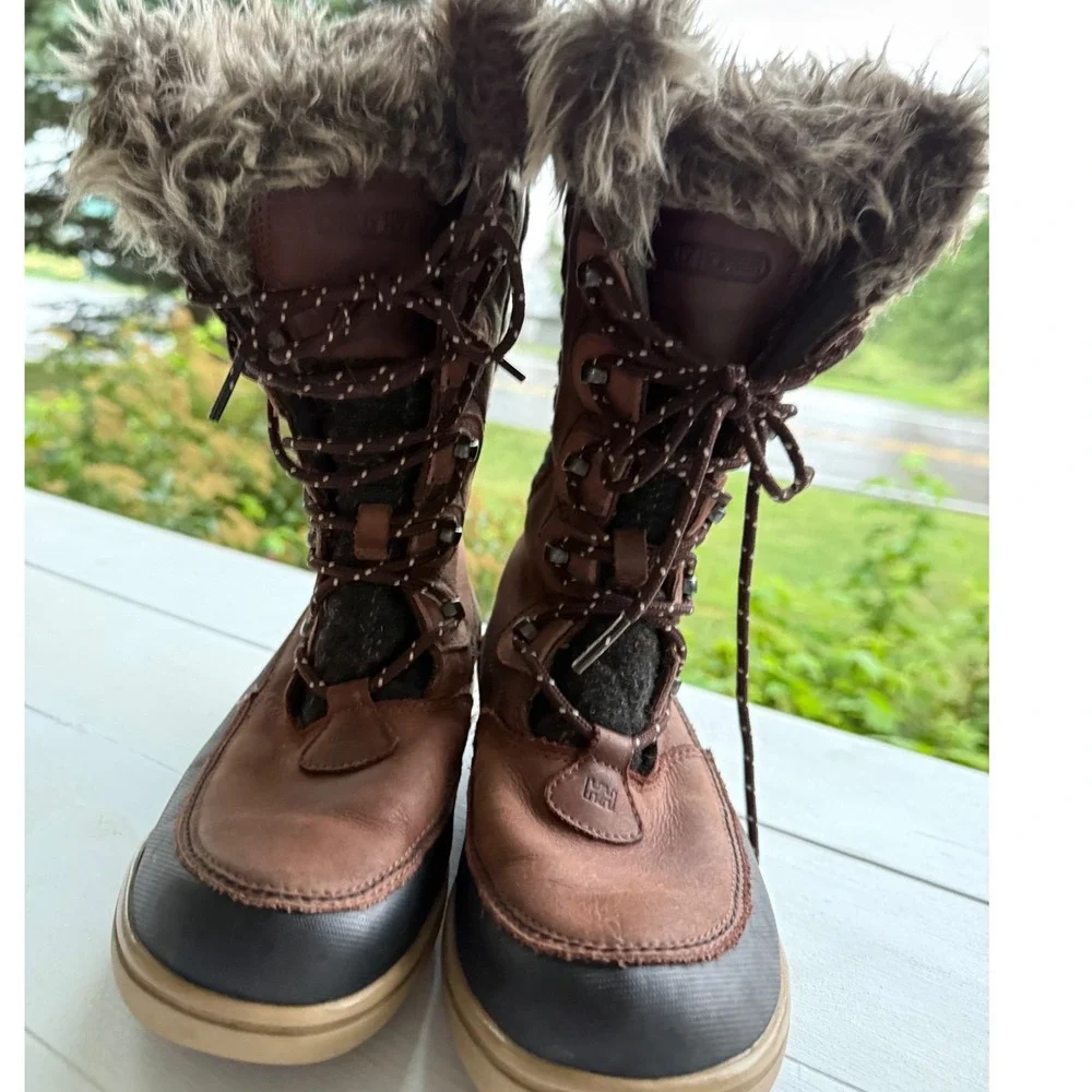 Helly Hansen Garibaldi Women's Winter Snow Boots Brown Faux Fur US 6.5 EU 37.5
